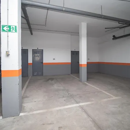 Apartment Piso En El Barrio Alto *